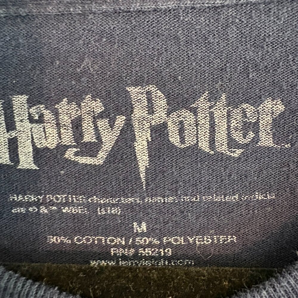 Harry Potter  Medium M HP Graphic Long Sleeve Crop T-Shirt cut off womans 86 - Picture 3 of 3